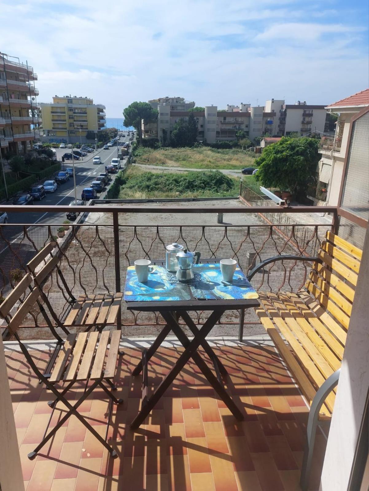Casa Laura Apartment Ventimiglia Exterior photo